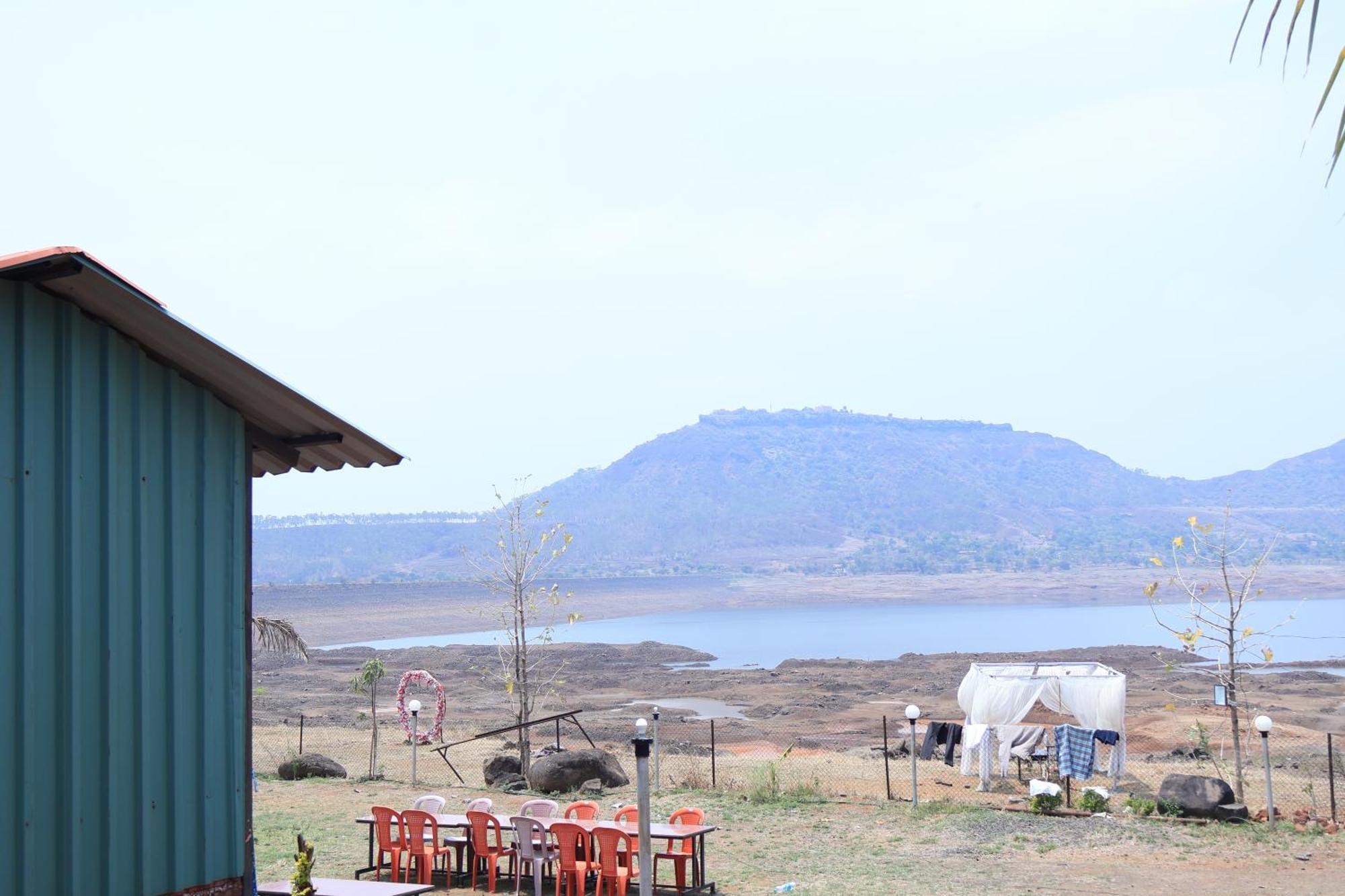 Hotel Mauli Agro Farm Dam View Resort Satara Bagian luar foto