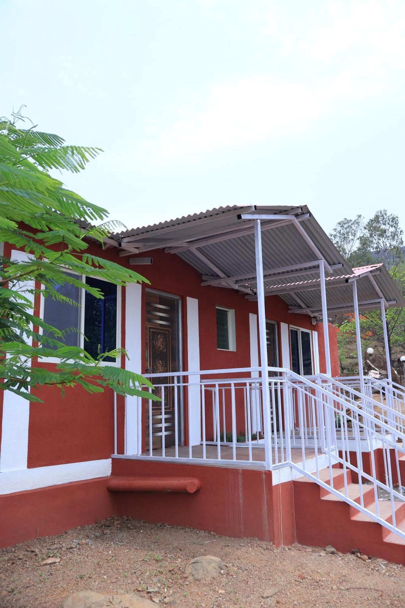 Hotel Mauli Agro Farm Dam View Resort Satara Bagian luar foto